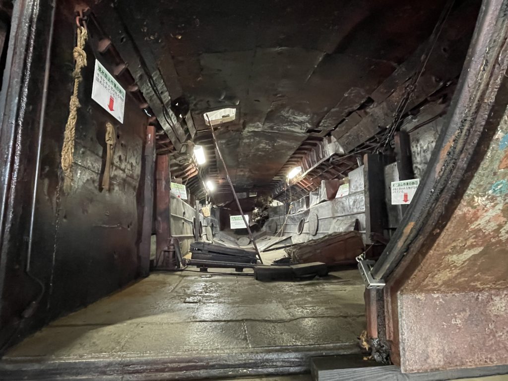 北朝鮮工作船 観音扉